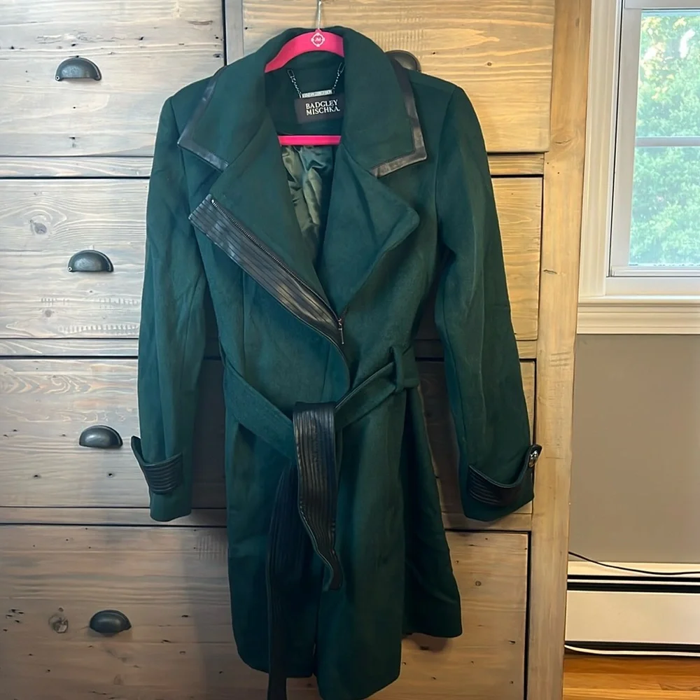 EUC Badgley Mischka coat sz S - Picture 1 of 8